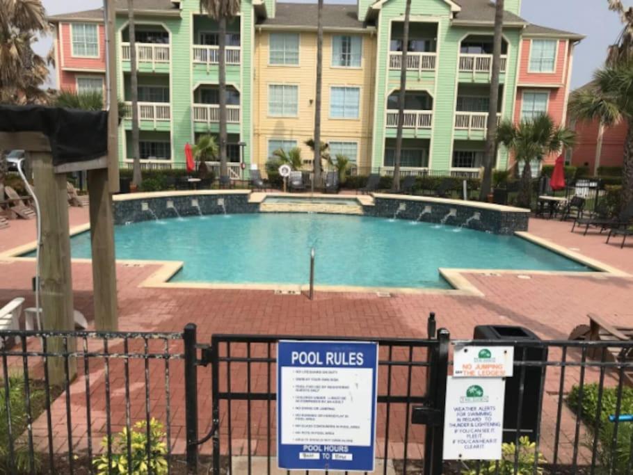 Appartamento Oceanfront At The Dawns Galveston Esterno foto