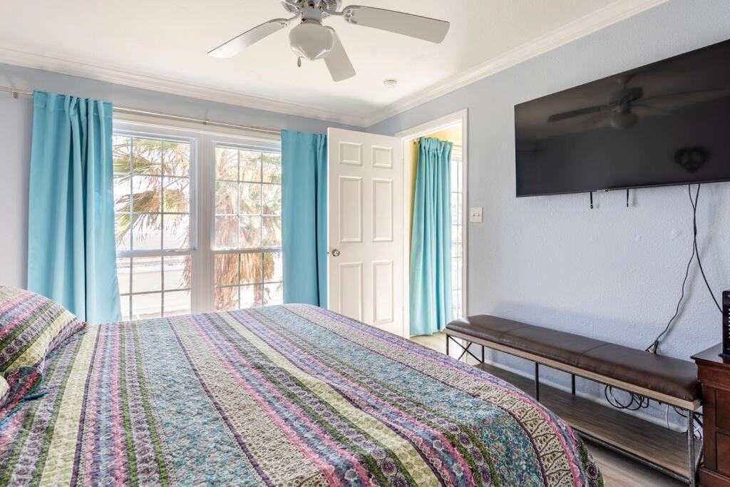Appartamento Oceanfront At The Dawns Galveston Esterno foto