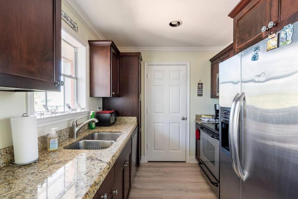Appartamento Oceanfront At The Dawns Galveston Esterno foto